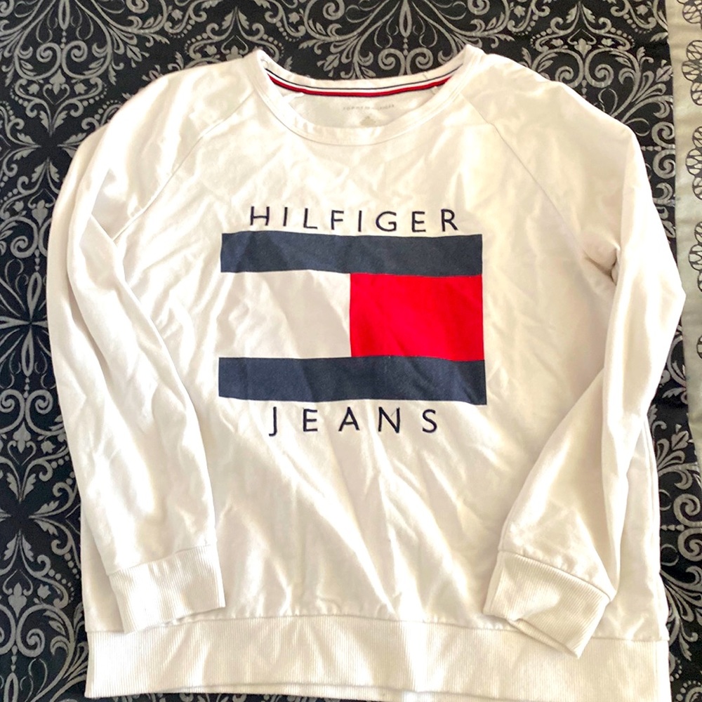 Tommy Hilfiger large sweater